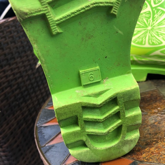 ⭐️HP Charming Charlie’s lemon lime rain boots - Picture 4 of 6